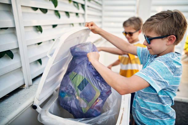 Best Yard Waste Removal  in South Lyon, MI